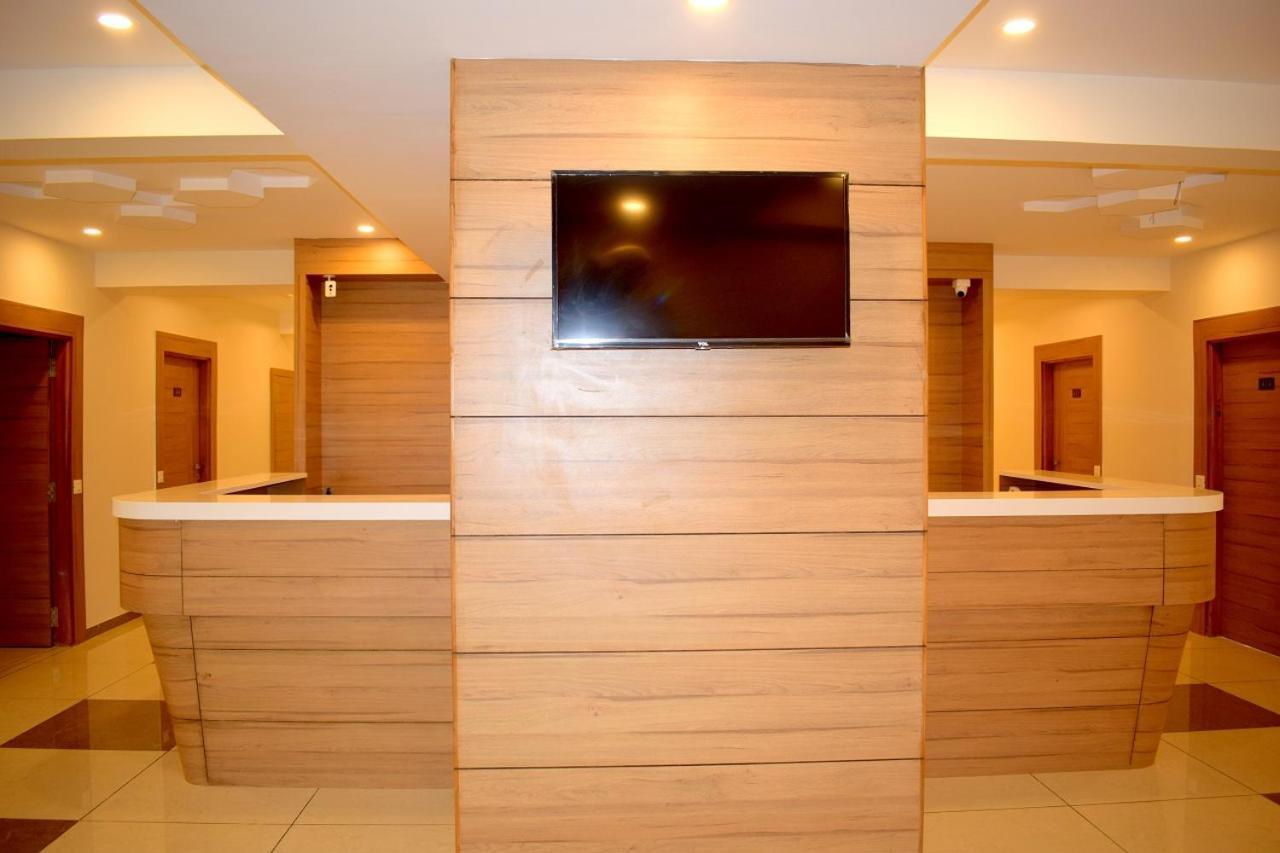 Hotel Royal Square By Sky Stays Ahmedabad Bagian luar foto